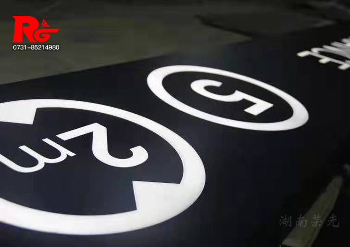 ���P��U�՟���