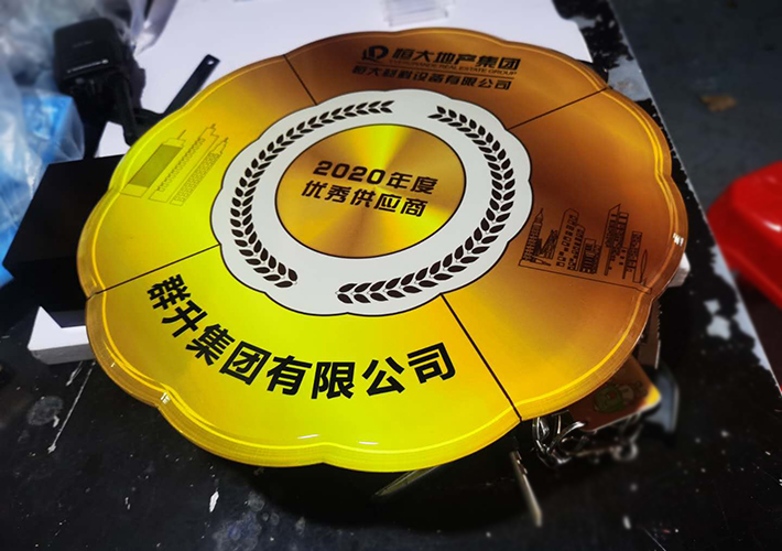 �LɳUV���R��