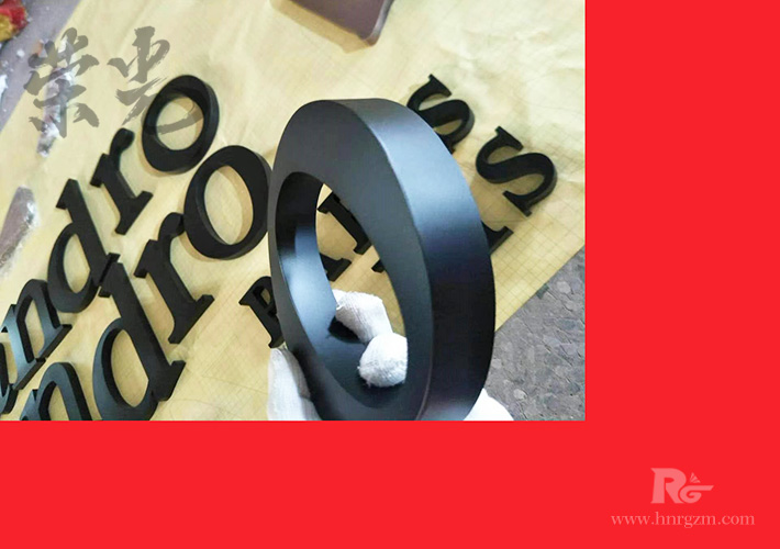 �Lɳ����������